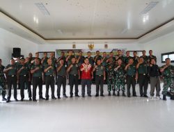 DANREM 062/TN BERIKAN JAM KOMANDAN KEPADA PRAJURIT