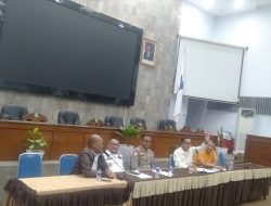Organda Garut dan Supir Truk Angkutan Barang Geruduk DPRD Garut