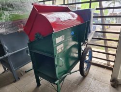Petani Garut Dapat Bantuan 10 Mesin Perontok Padi dari Kementerian Pertanian