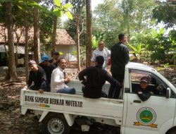 Kunjungan DLH Garut ke Bank Sampah Berkah Motekar Desa Karyasari