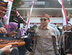Menteri Kebudayaan Fadli Zon Kunjungi Candi Cangkuang dan Makam Embah Dalem Arief Muhammad di Garut
