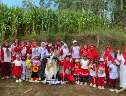 Jalan Sehat Kemerdekaan, Yayasan Aisyatin Meriahkan HUT ke-80 RI