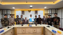 PW PII Jabar Poros Pelajar Jawa Barat Serahkan Naskah Akademik Evaluasi MBG kepada Anggota DPRD Jabar