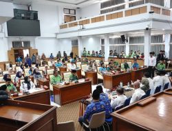 Guru Madrasah Sampaikan Aspirasi Kesejahteraan, Bupati dan DPRD Garut Janji Perjuangkan